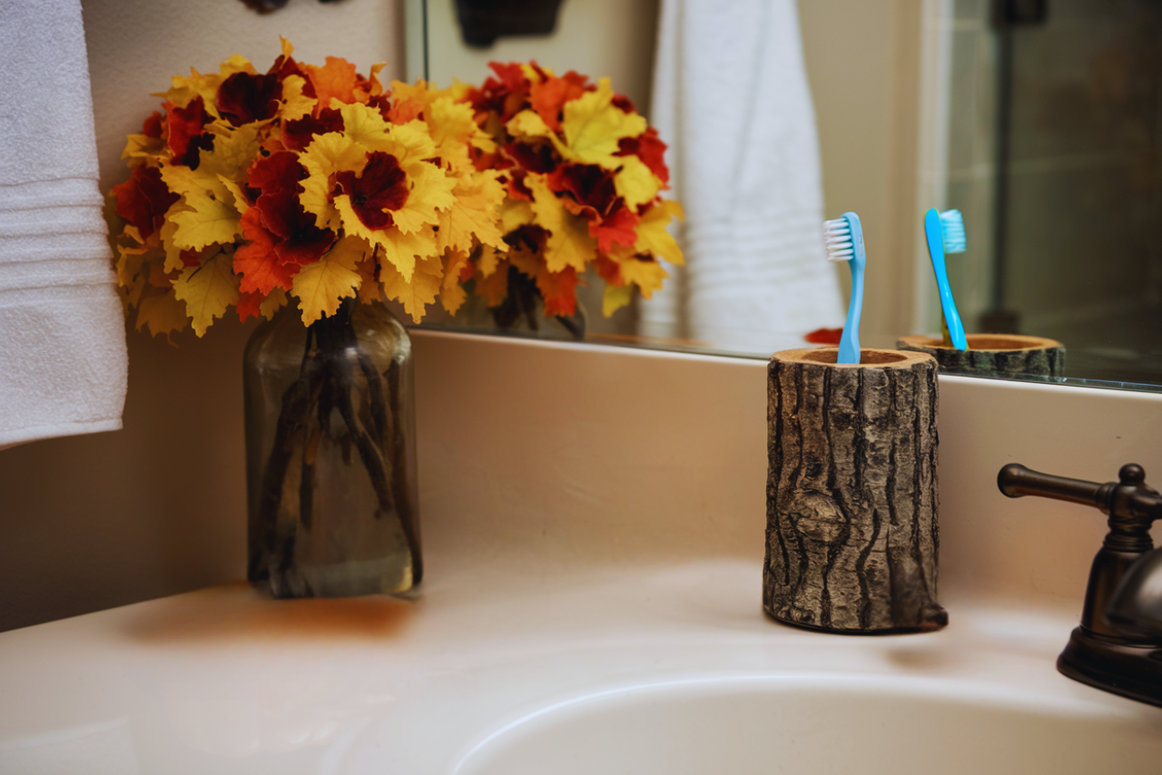20 Elegant Fall Bathroom Decor Ideas to Use This Year - Curated Shopping Cart